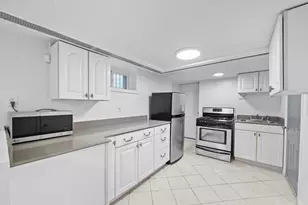 266 E 37th St, New York City, NY 11203 - Photo 21
