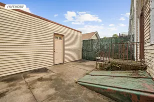 79-31 68th Rd, New York City, NY 11379 - Photo 15