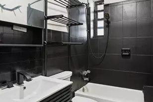 218 Scholes St, New York City, NY 11206 - Photo 5