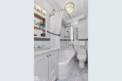 240 E 79th Street #8A, New York City, NY 10021 - Photo 9