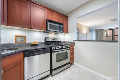 515 E 7th Street #3P, New York City, NY 11218 - Photo 9