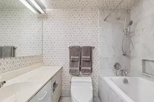 330 E 38th St, New York City, NY 10016 - Photo 5