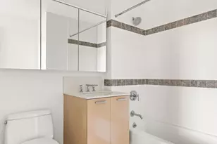 415 Main St, New York City, NY 10044 - Photo 13