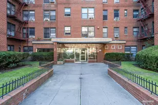 3060 Ocean Ave, New York City, NY 11235 - Photo 13