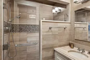 800 Park Ave, New York City, NY 10021 - Photo 23