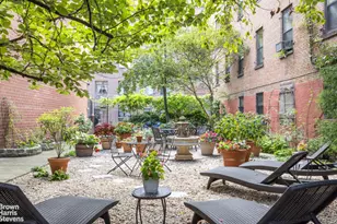 447 W 45th St, New York City, NY 10036 - Photo 11