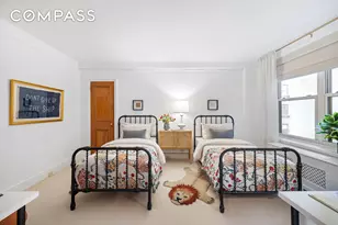 320 E 72nd St, New York City, NY 10021 - Photo 13