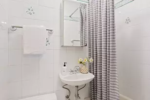 320 E 72nd St, New York City, NY 10021 - Photo 17