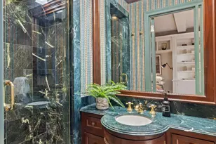 320 E 72nd St, New York City, NY 10021 - Photo 9