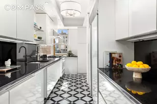 975 Park Ave, New York City, NY 10028 - Photo 9