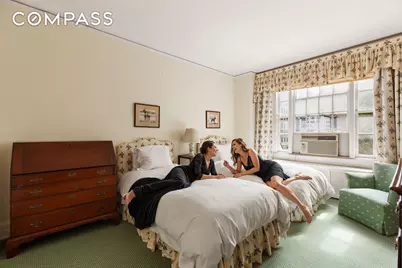 136 E 79th Street #4B, New York City, NY 10075 - Photo 5