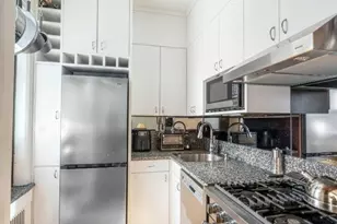 123 E 37th St, New York City, NY 10016 - Photo 9