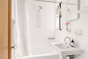 205 E 10th St, New York City, NY 10003 - Photo 9