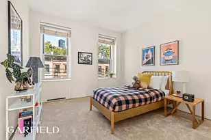 240 E 61st St, New York City, NY 10065 - Photo 15