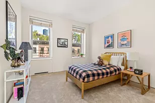 240 E 61st St, New York City, NY 10065 - Photo 15