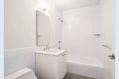 46-30 Center Boulevard #908, New York City, NY 11109 - Photo 9