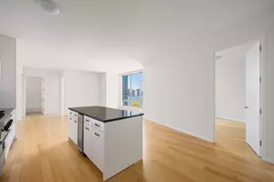 46-30 Center Blvd, New York City, NY 11109 - Photo 5