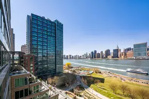 46-30 Center Blvd, New York City, NY 11109 - Photo 3