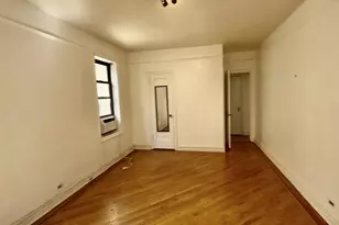 687 W 204th St, New York City, NY 10034 - Photo 13