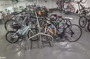 333 E 43rd St, New York City, NY 10017 - Photo 19