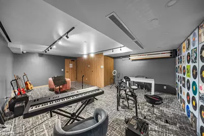 46-30 Center Boulevard #503, New York City, NY 11109 - Photo 21