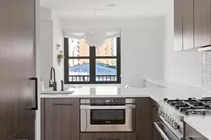 175 W 95th St, New York City, NY 10025 - Photo 3