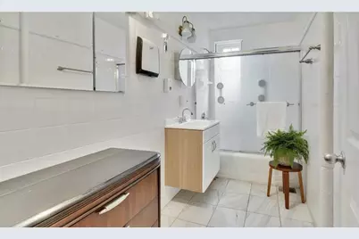 140-18 Burden Crescent #611, Briarwood, NY 11435 - Photo 3