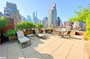 2 Beekman Pl, New York City, NY 10022 - Photo 9