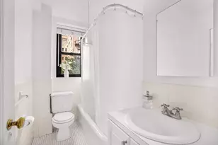 235 E 22nd St, New York City, NY 10010 - Photo 9