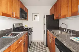 599 E 7th St, New York City, NY 11218 - Photo 7