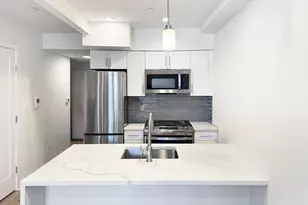 31-22 29th St, New York City, NY 11106 - Photo 3