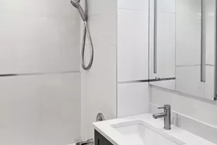 31-22 29th St, New York City, NY 11106 - Photo 5