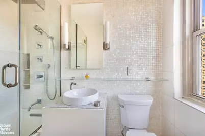 300 E 40th Street #31T, New York City, NY 10016 - Photo 9