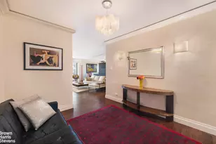 300 E 40th St, New York City, NY 10016 - Photo 3