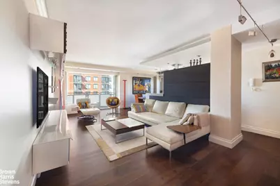 300 E 40th Street #31T, New York City, NY 10016 - Photo 1