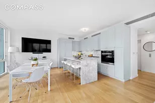 301 E 61st St, New York City, NY 10065 - Photo 5