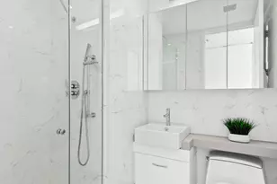 301 E 61st St, New York City, NY 10065 - Photo 15