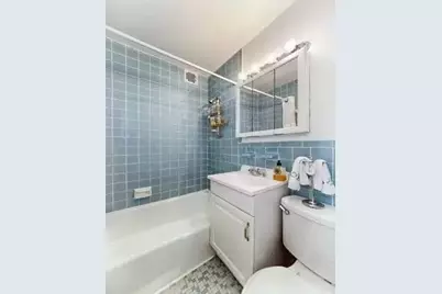 210 E 21st Street #6B, New York City, NY 10010 - Photo 3