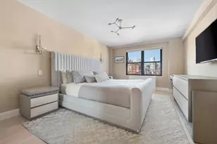 196 E 75th St, New York City, NY 10021 - Photo 9