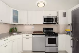 130 E 18th St, New York City, NY 10003 - Photo 5