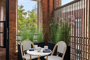 35 Bethune St, New York, NY 10014 - Photo 5