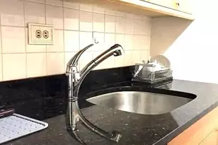 220 E 54th St, New York City, NY 10022 - Photo 7