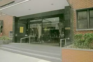 220 E 54th St, New York City, NY 10022 - Photo 17