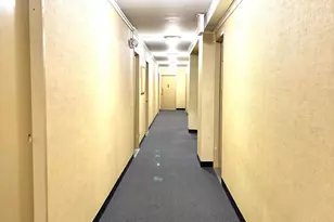 220 E 54th St, New York City, NY 10022 - Photo 9