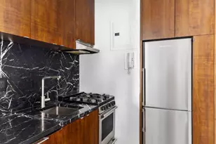 60 E 9th St, New York City, NY 10003 - Photo 5