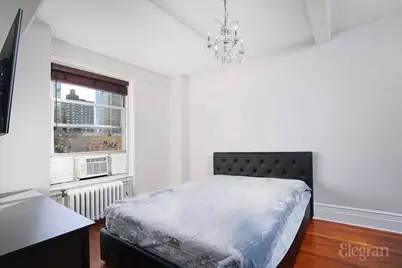 325 W 45th Street #701, New York, NY 10036 - Photo 5
