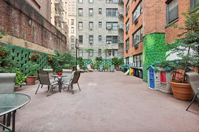 347 E 53rd Street #7D, New York City, NY 10022 - Photo 13