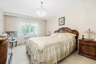 61-11 69th Pl, New York City, NY 11379 - Photo 7