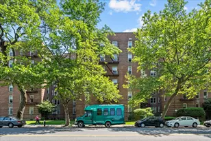 221 McDonald Ave, New York City, NY 11218 - Photo 9