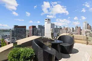 425 W 50th St, New York City, NY 10019 - Photo 17